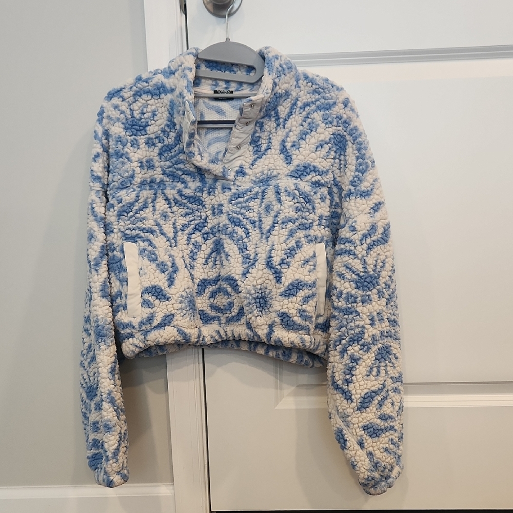 PacSun Sky Blue and White Fleece Pullover
